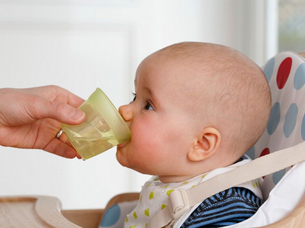 When can Babies Drink Water